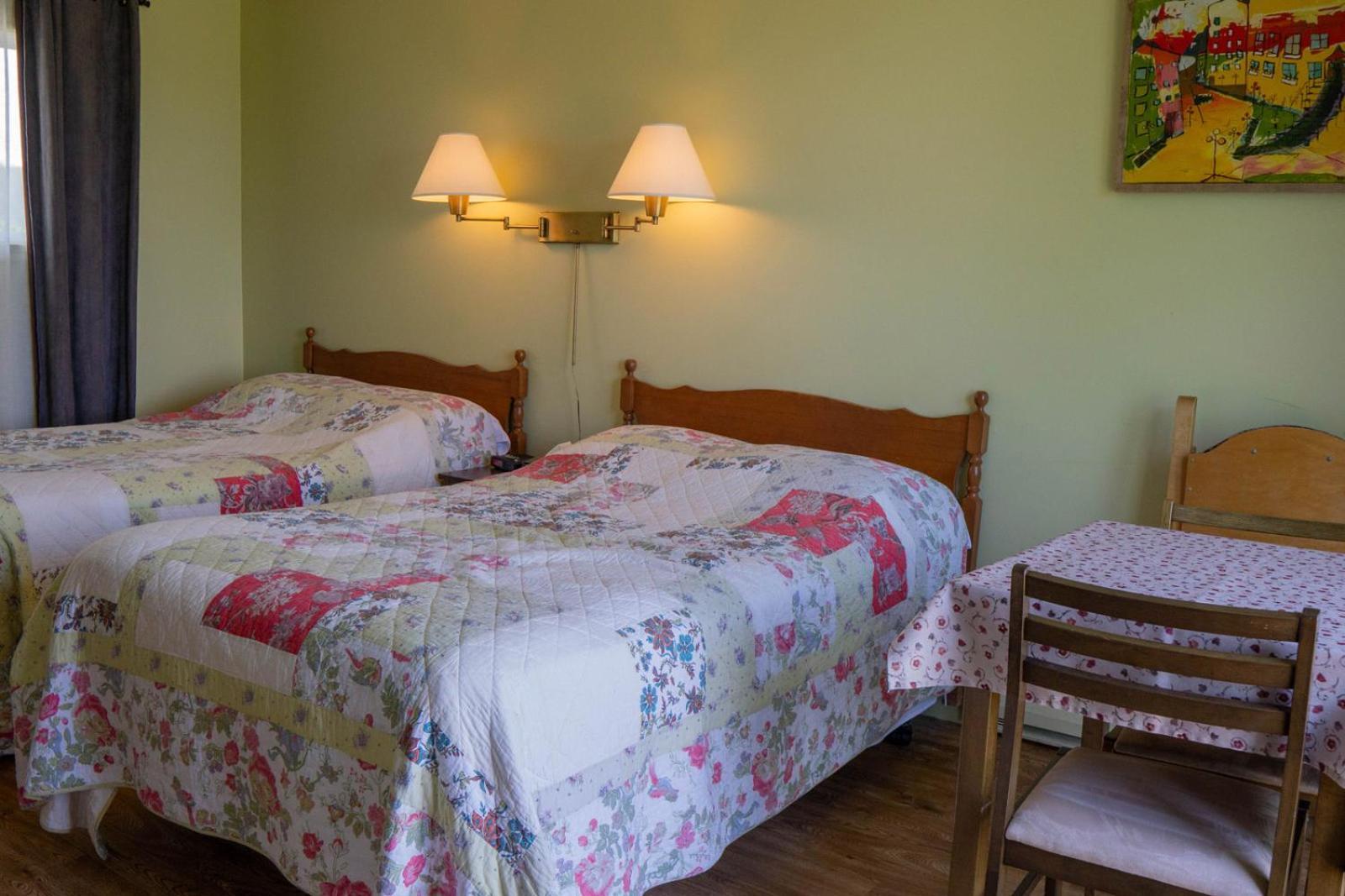 Cap Blanc Motel Kamouraska
